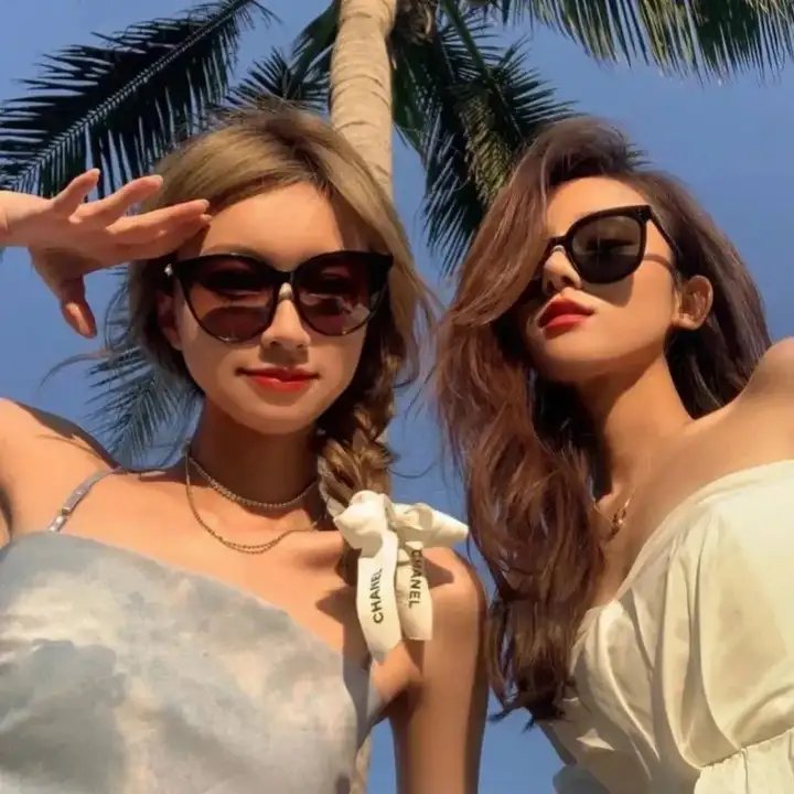 救世国语 海报